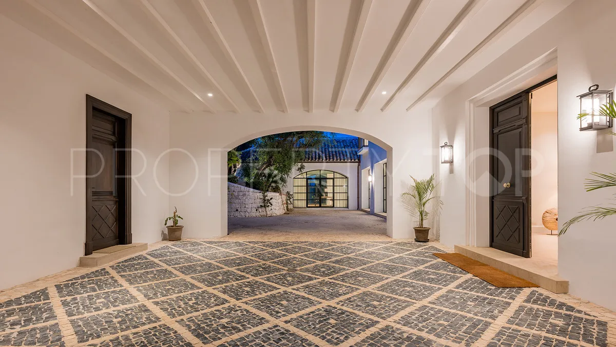 Se vende villa en Cascada de Camojan