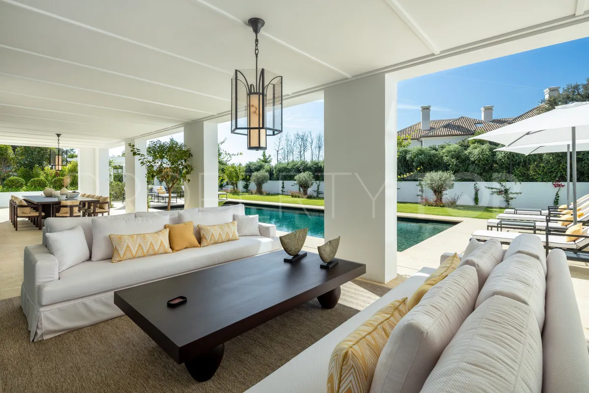 Villa for sale in Cascada de Camojan