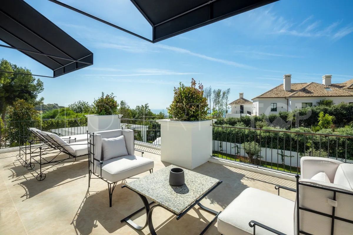 Villa for sale in Cascada de Camojan