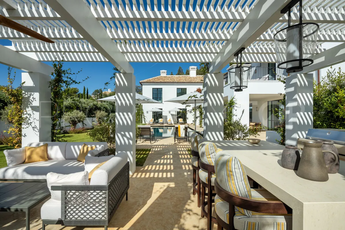 Villa for sale in Cascada de Camojan