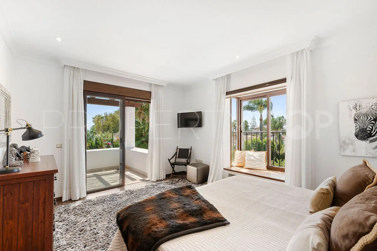 San Pedro de Alcantara 4 bedrooms villa for sale