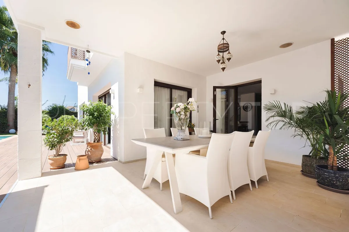San Pedro de Alcantara 4 bedrooms villa for sale