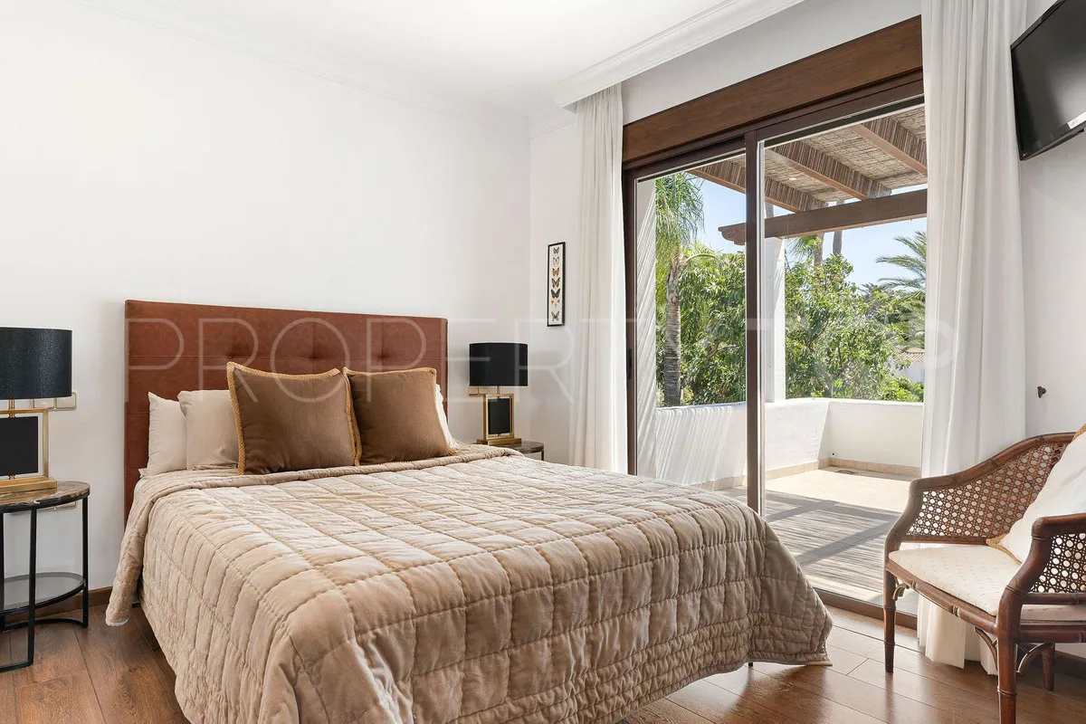 San Pedro de Alcantara 4 bedrooms villa for sale