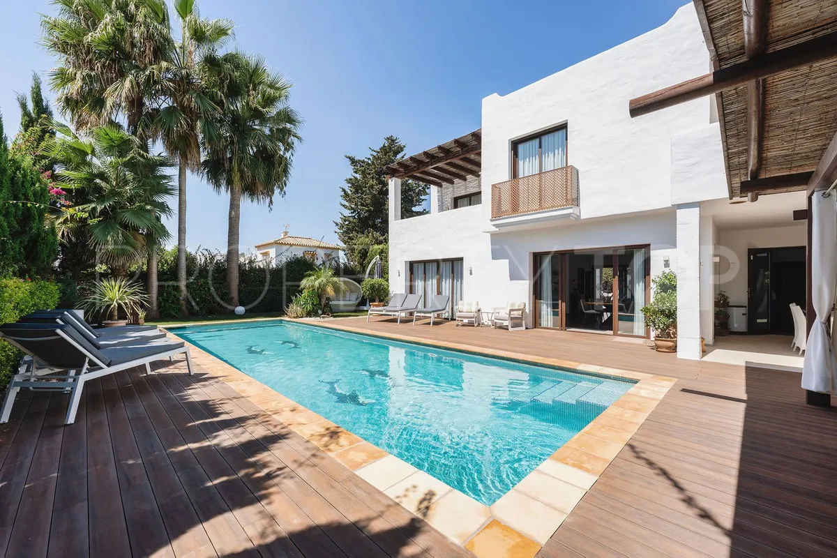 San Pedro de Alcantara 4 bedrooms villa for sale