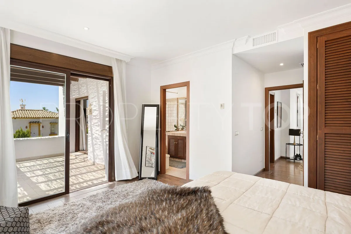 San Pedro de Alcantara 4 bedrooms villa for sale