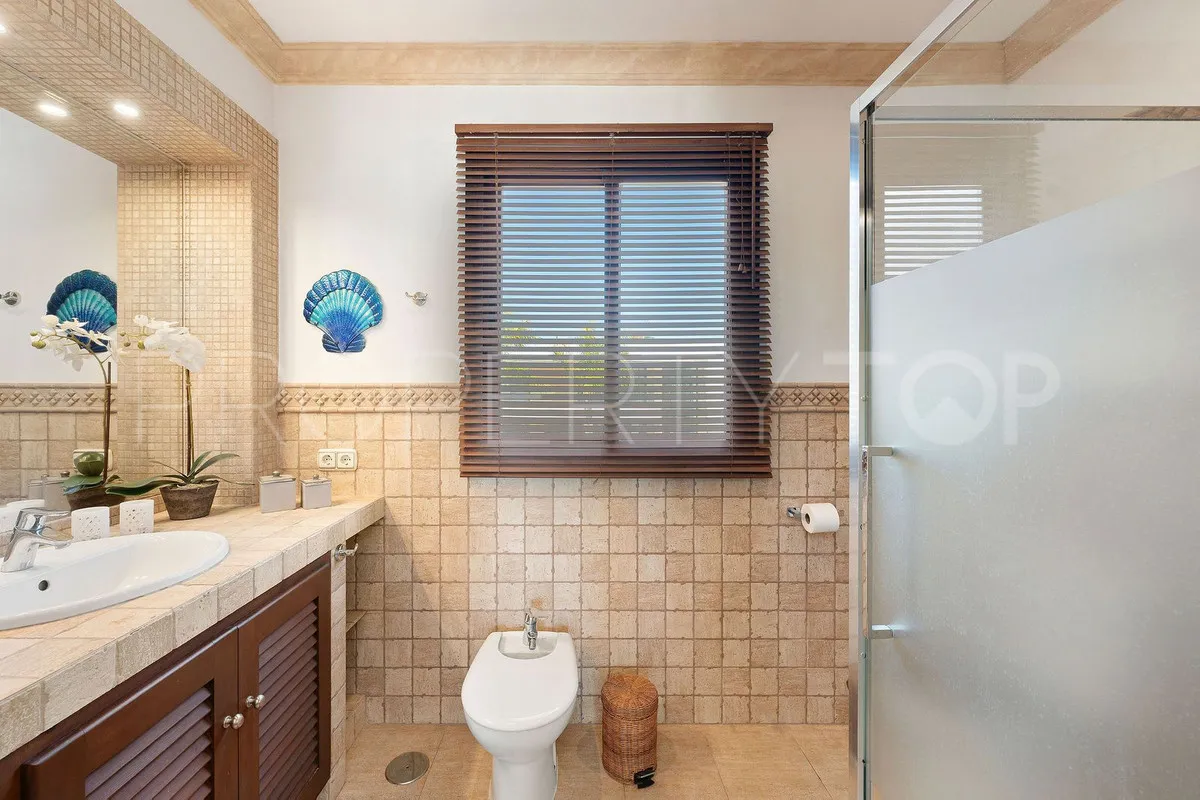 San Pedro de Alcantara 4 bedrooms villa for sale