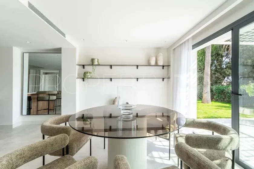 For sale 4 bedrooms villa in Nueva Andalucia