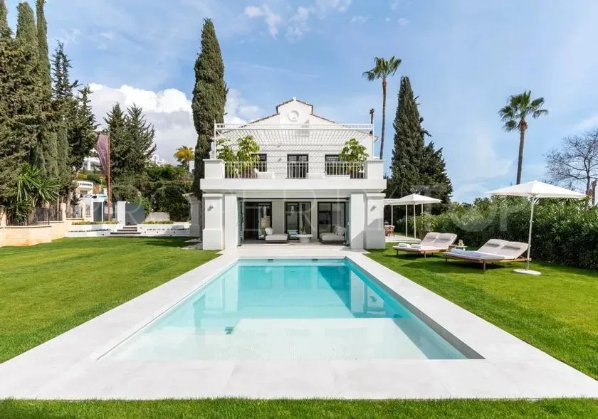 For sale 4 bedrooms villa in Nueva Andalucia