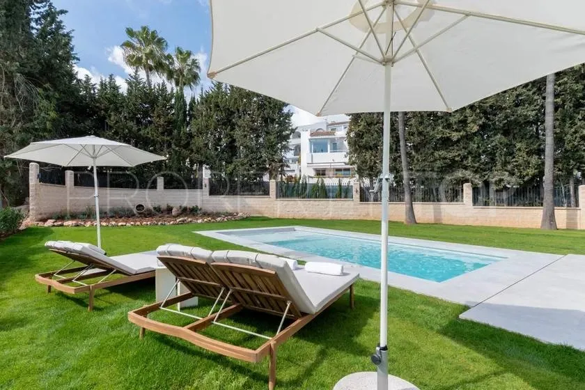 For sale 4 bedrooms villa in Nueva Andalucia