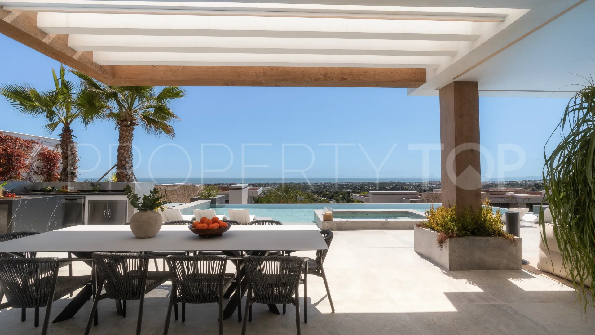 For sale villa in La Quinta Hills with 6 bedrooms