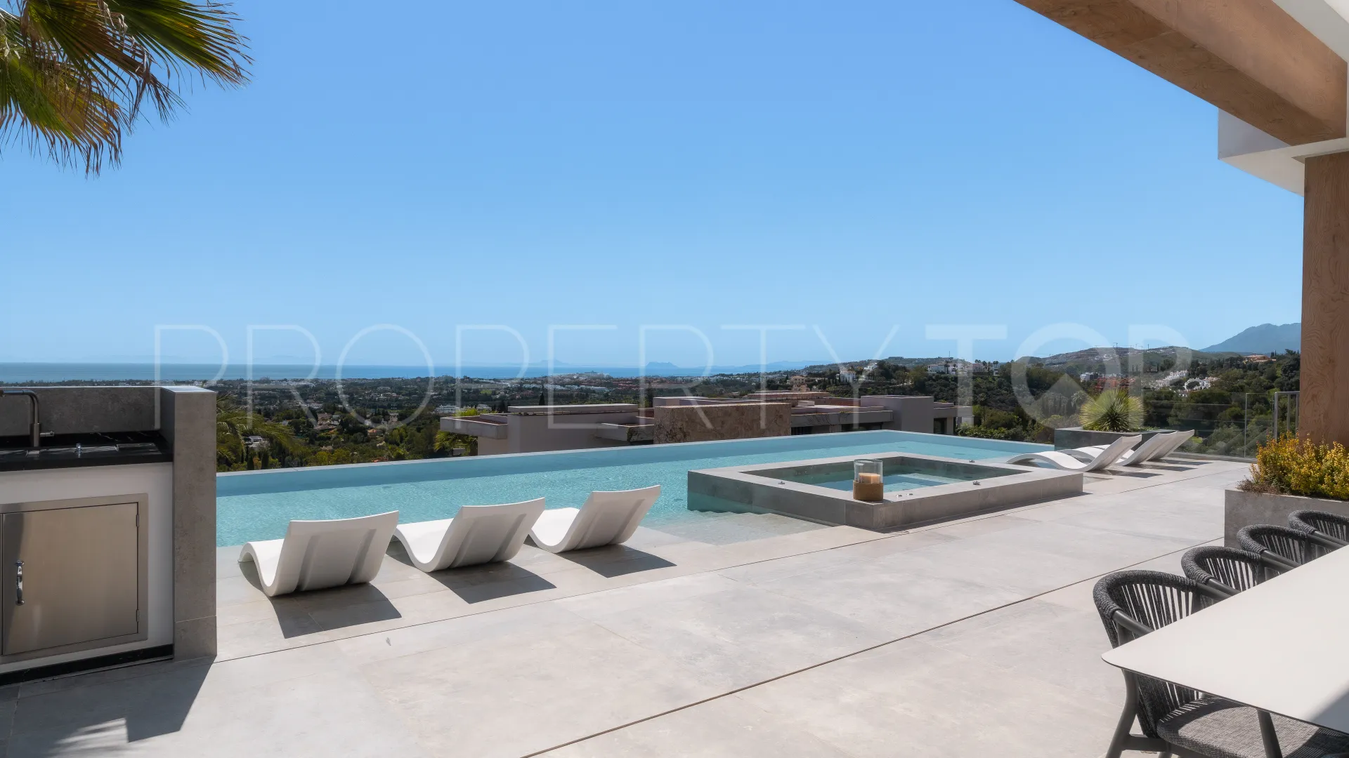 For sale villa in La Quinta Hills with 6 bedrooms