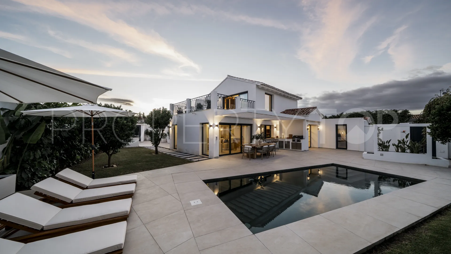 For sale villa with 5 bedrooms in Linda Vista Baja