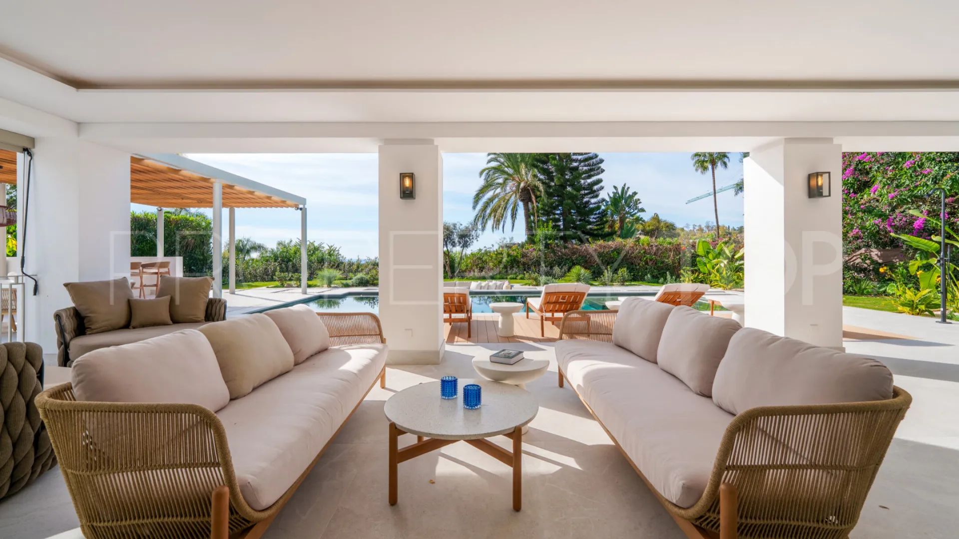 Se vende villa en El Herrojo
