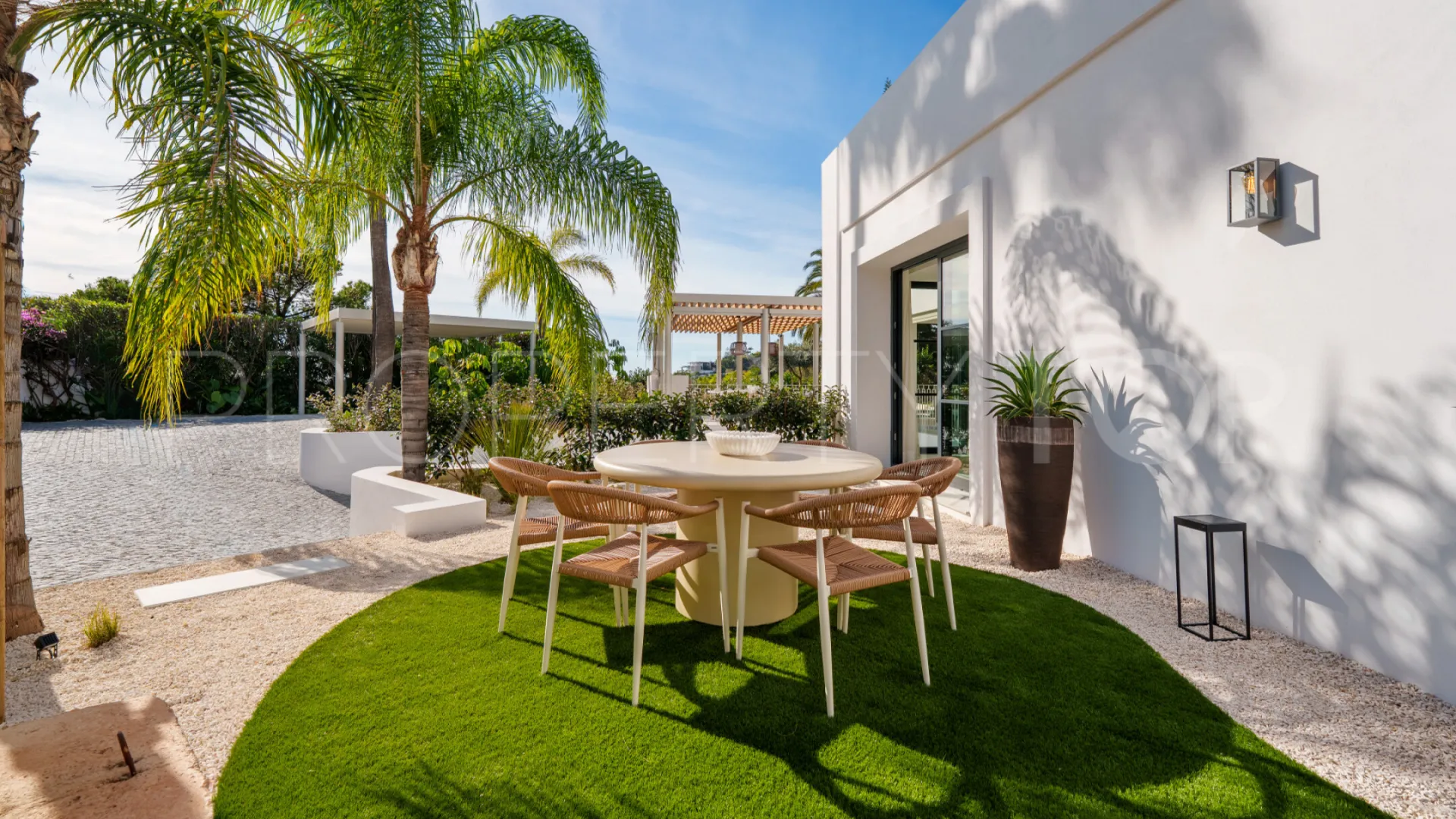 Se vende villa en El Herrojo