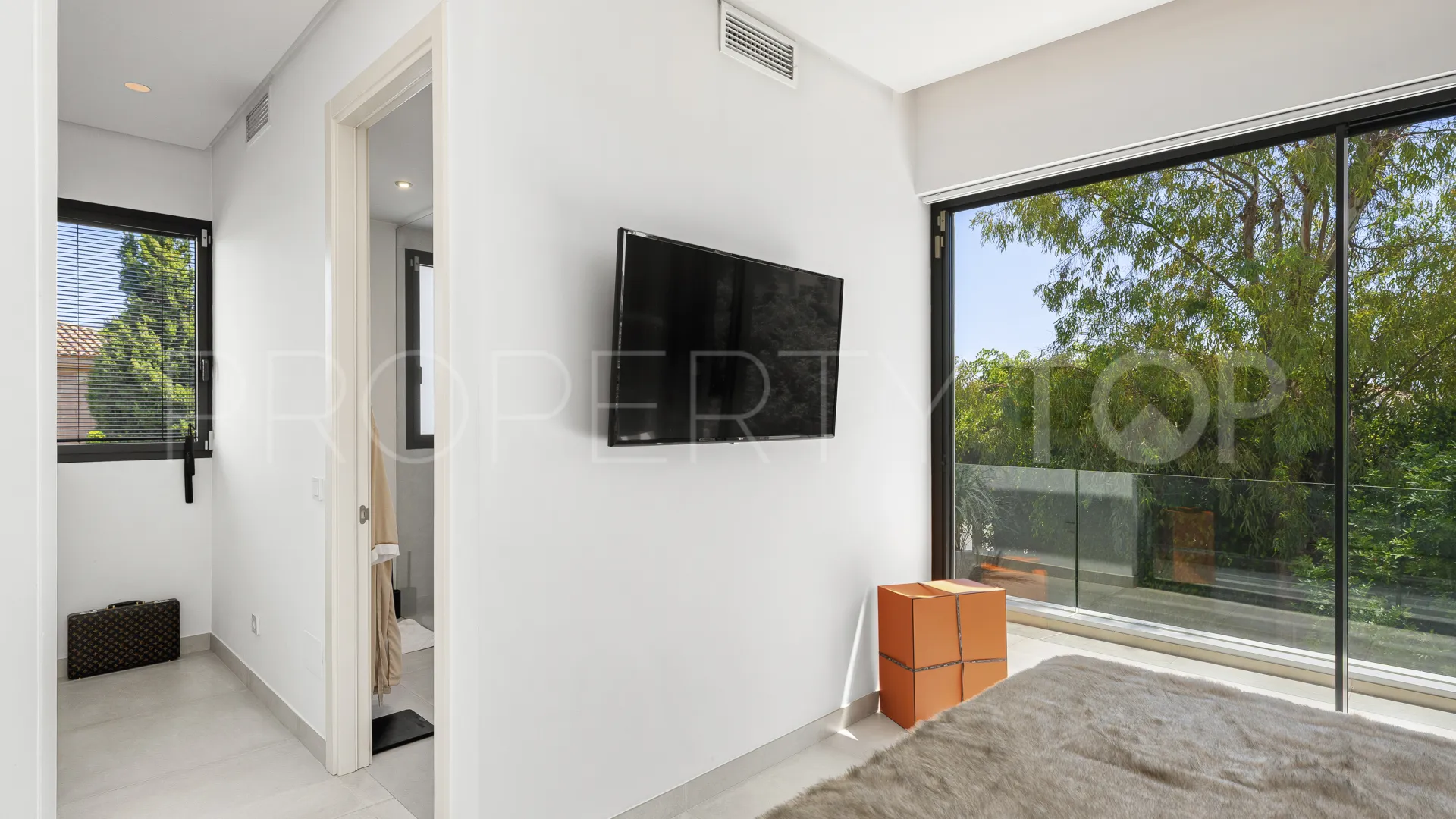 Villa en venta de 4 dormitorios en Arboleda