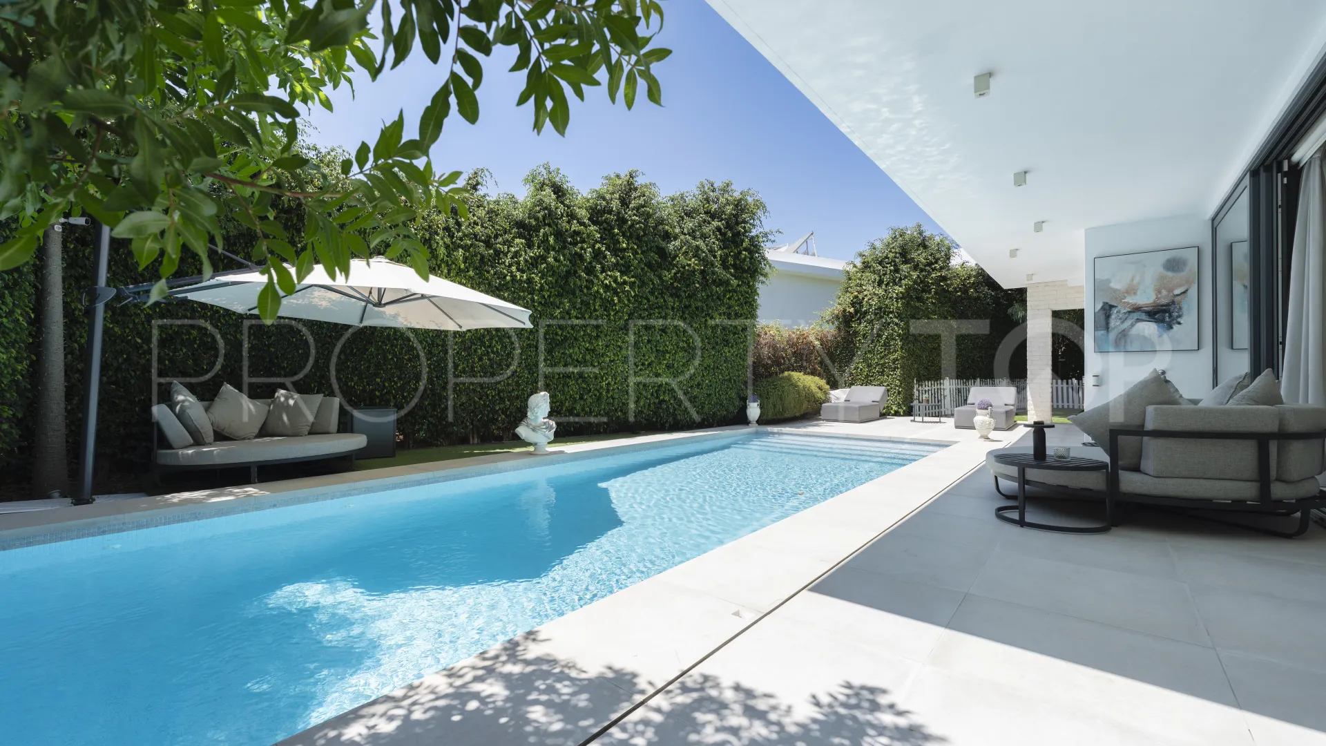 Villa en venta de 4 dormitorios en Arboleda