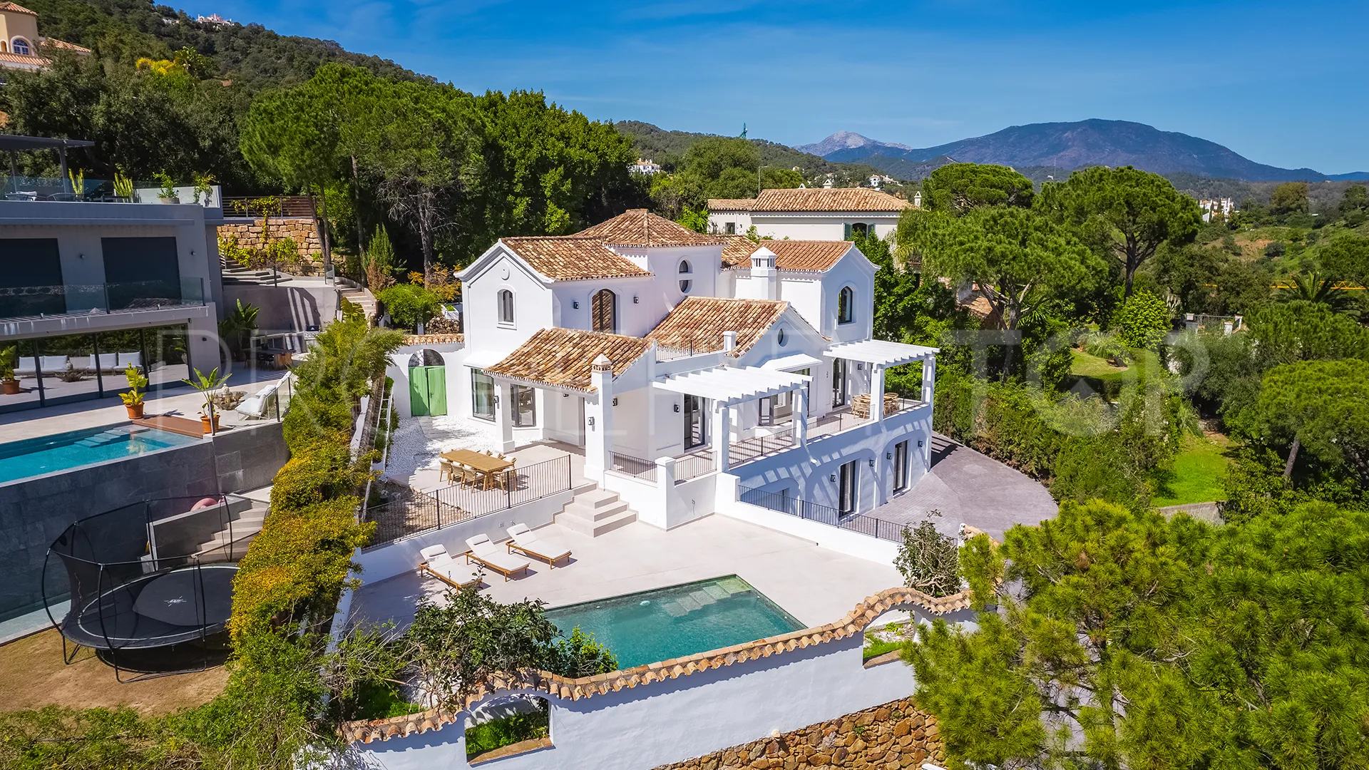 Villa in El Madroñal for sale