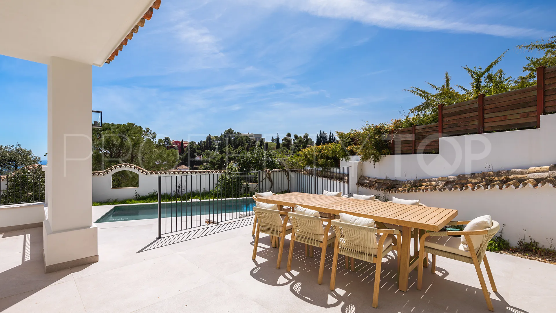 Villa in El Madroñal for sale