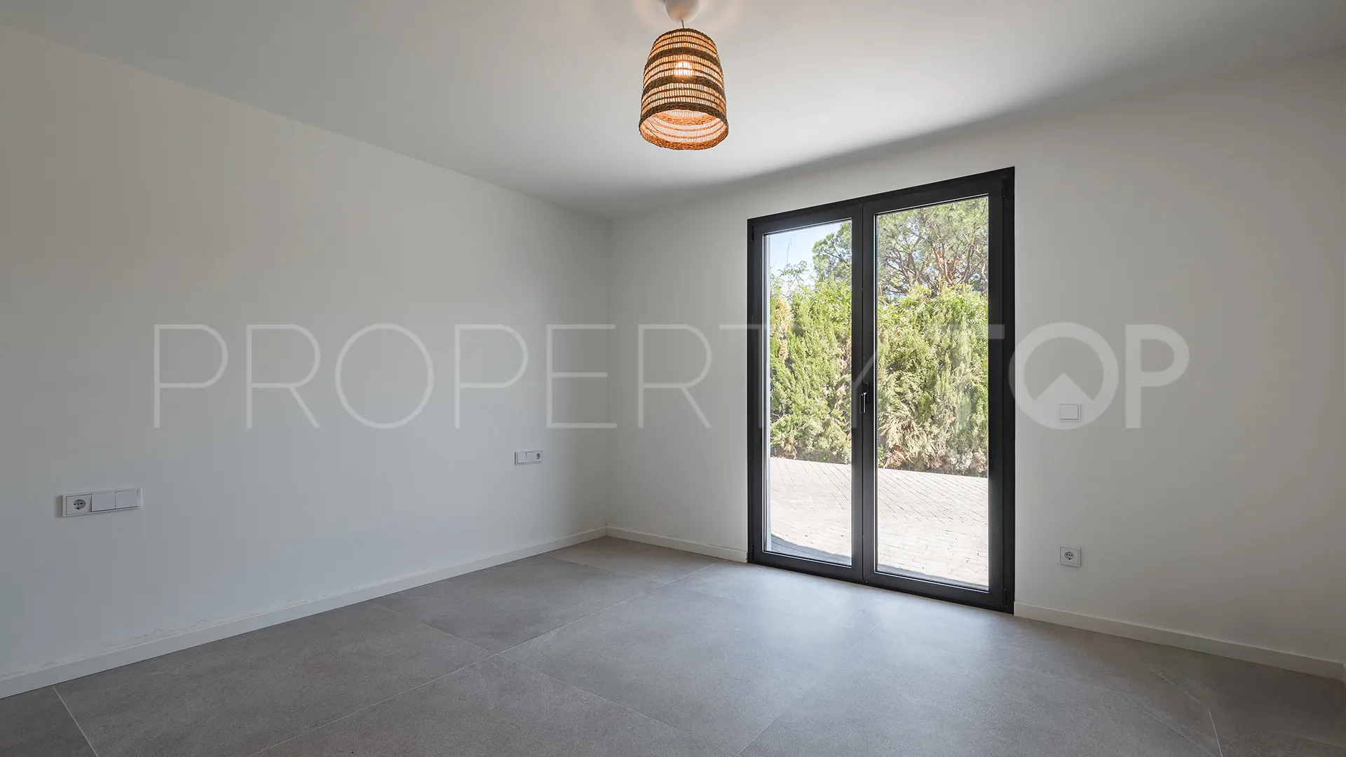 Villa in El Madroñal for sale