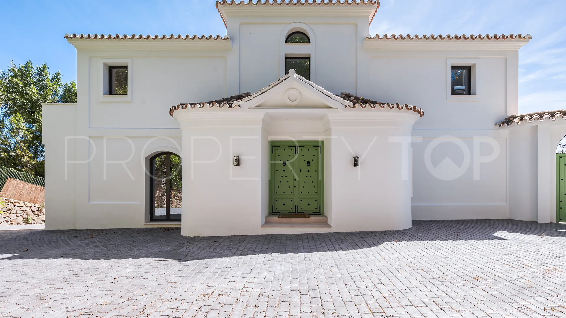 Villa in El Madroñal for sale