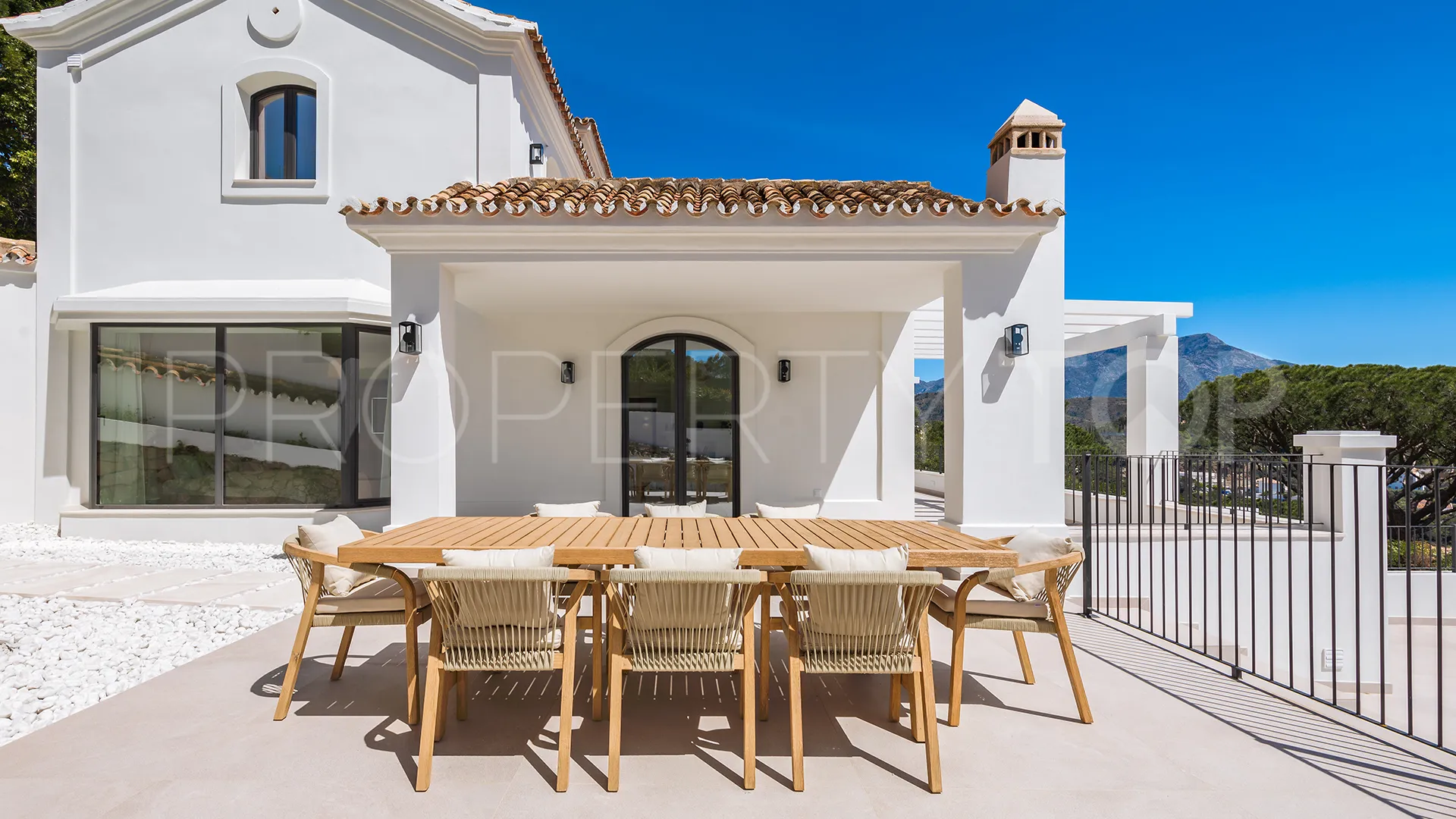 Villa in El Madroñal for sale