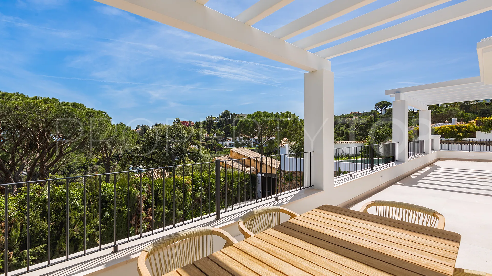 Villa in El Madroñal for sale