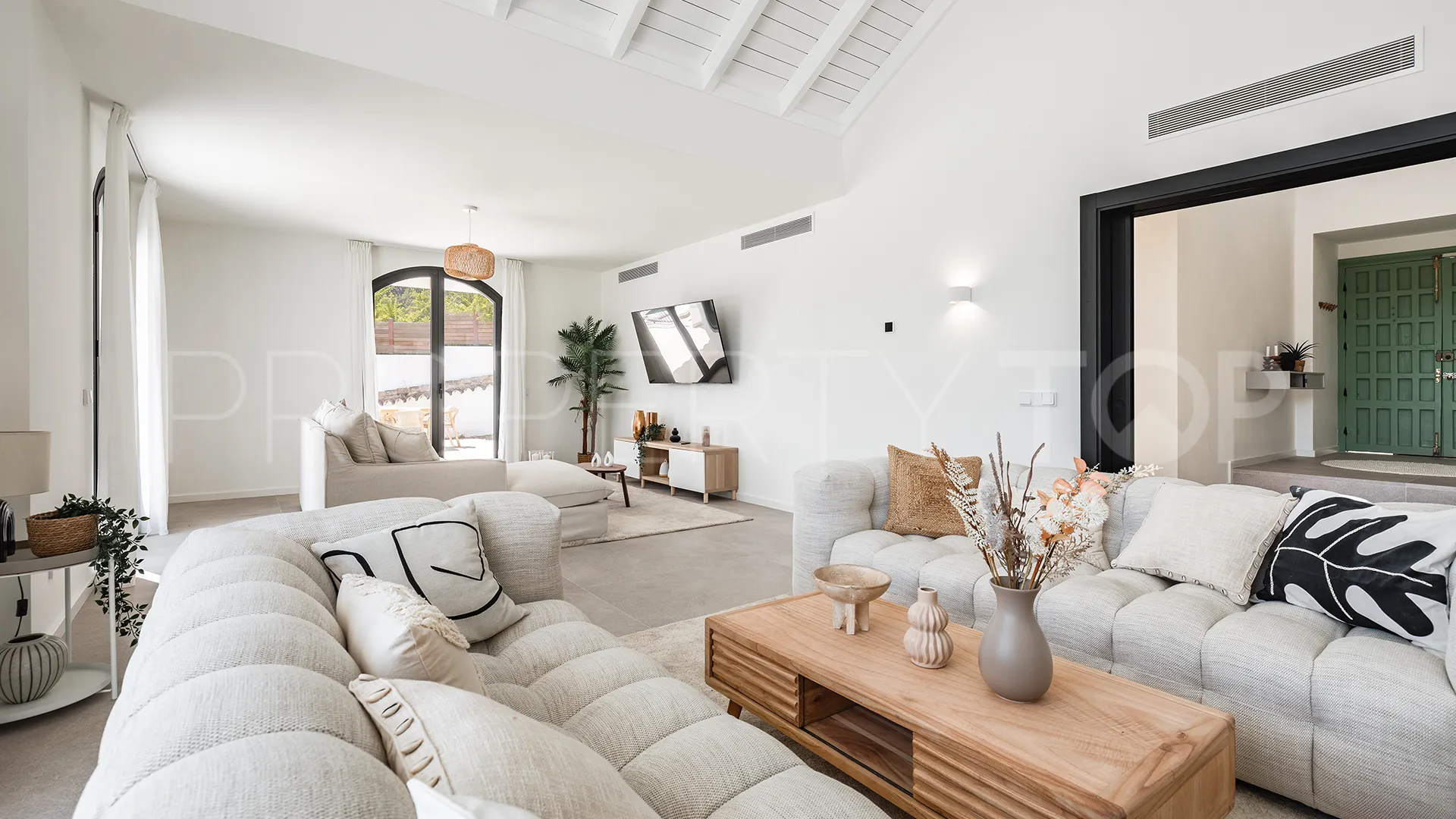 Villa in El Madroñal for sale