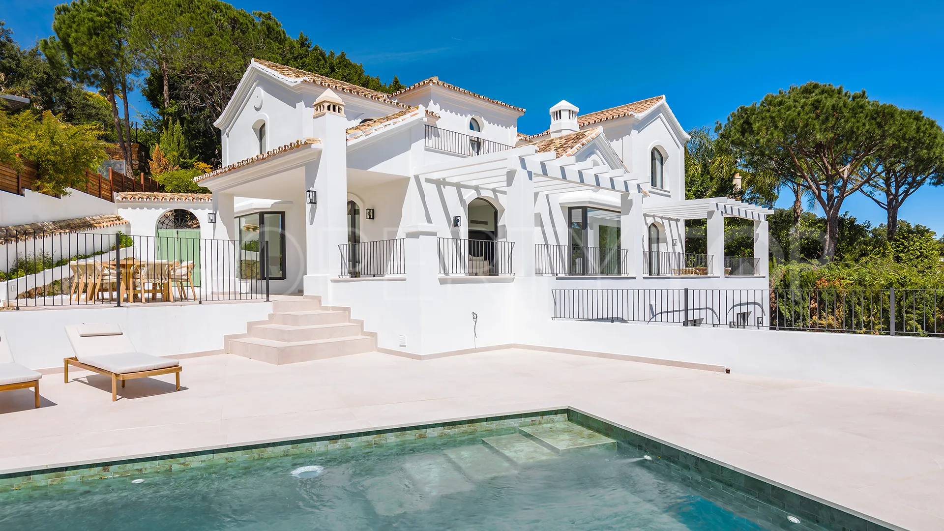 Villa in El Madroñal for sale