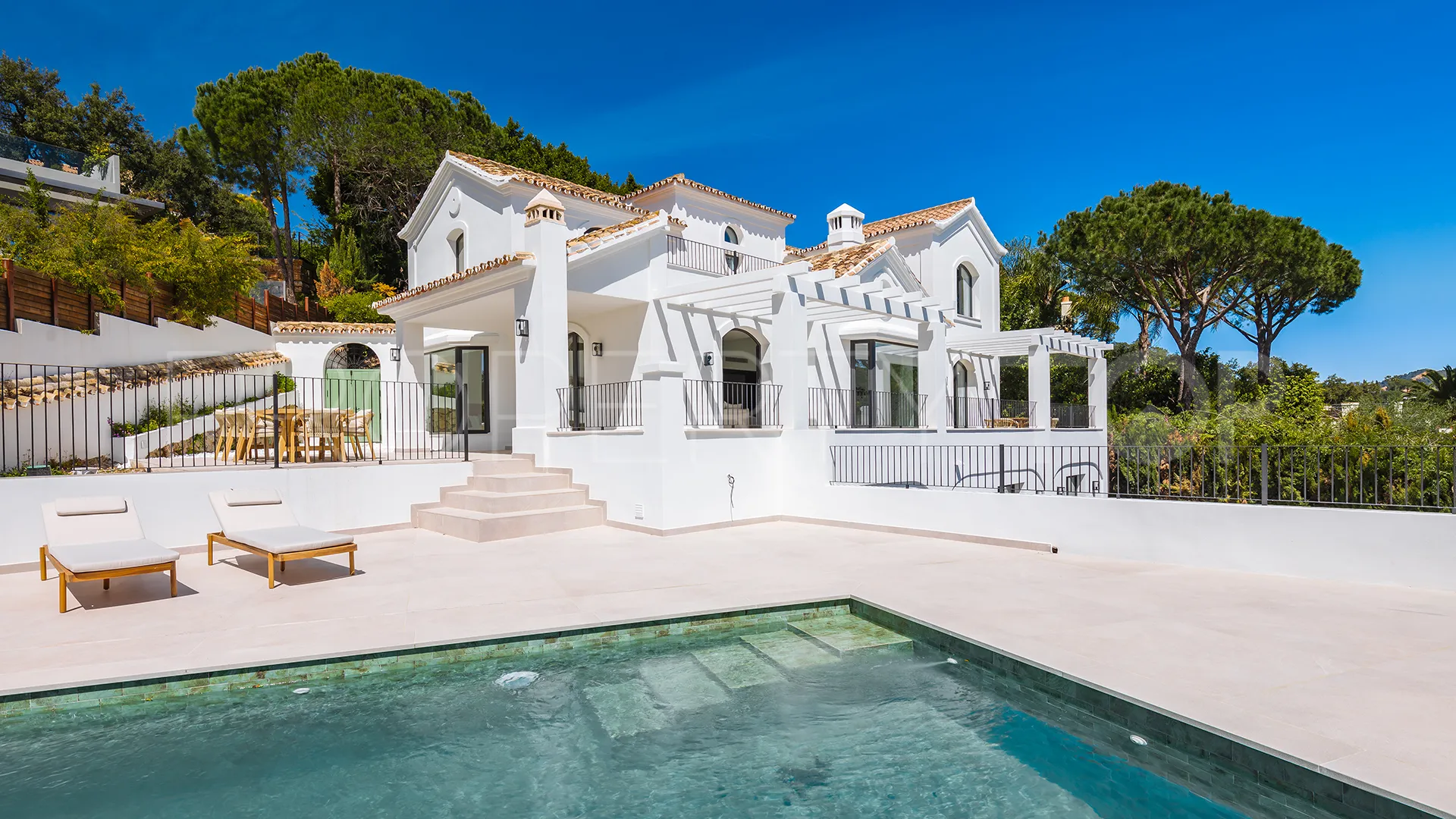 Villa in El Madroñal for sale