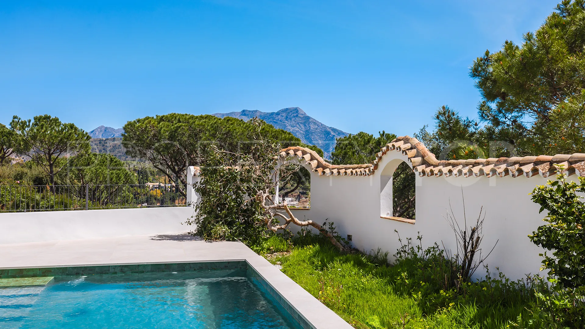 Villa in El Madroñal for sale