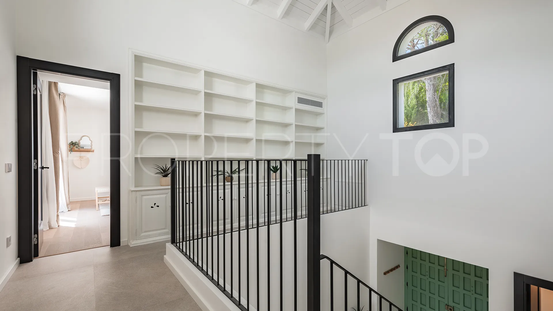 Villa in El Madroñal for sale