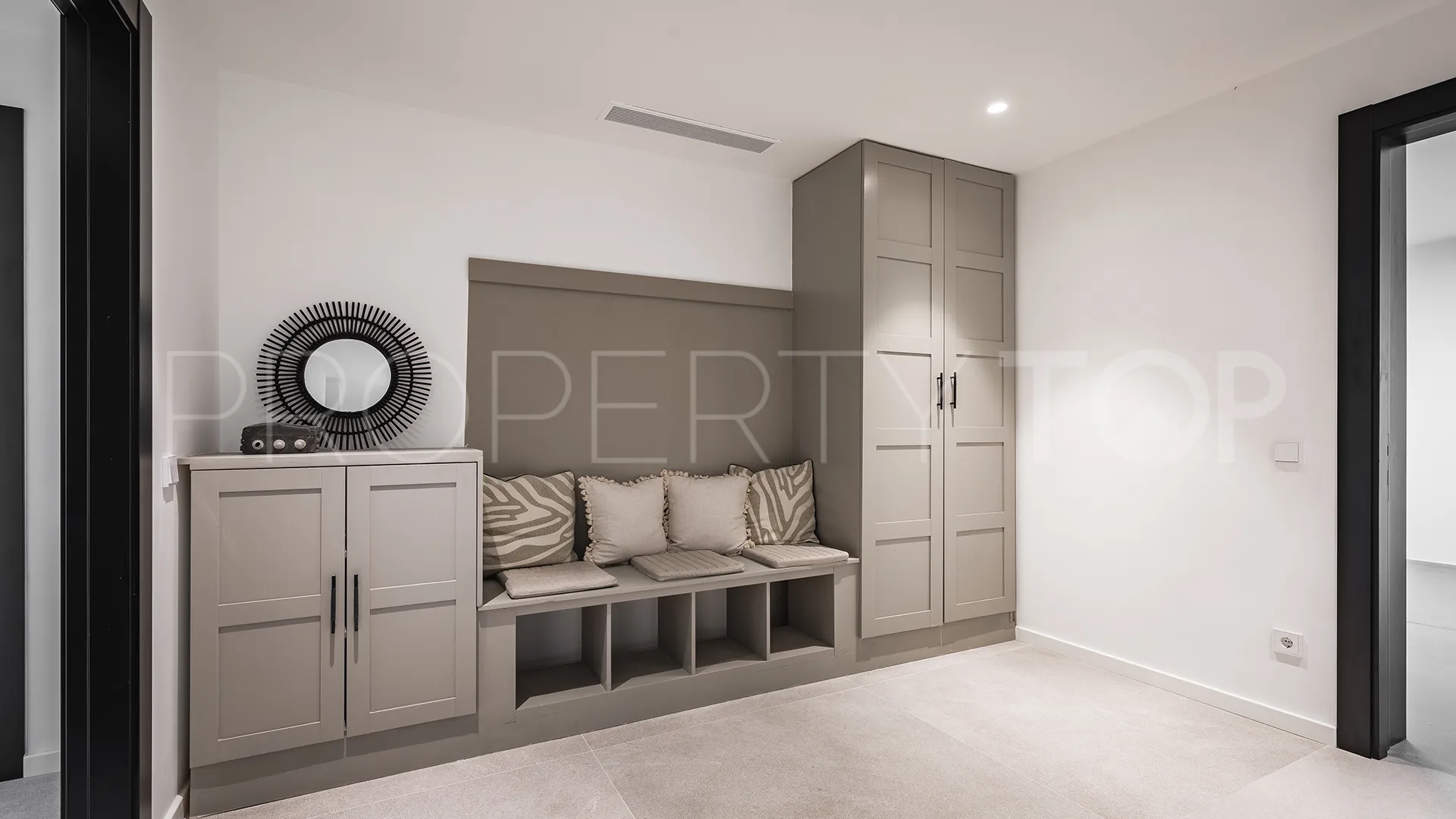 Villa in El Madroñal for sale