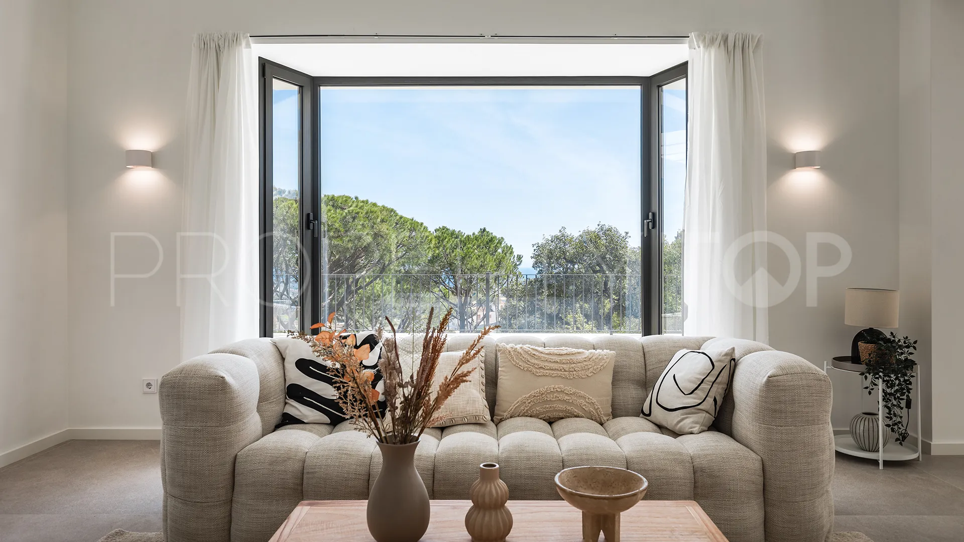 Villa in El Madroñal for sale