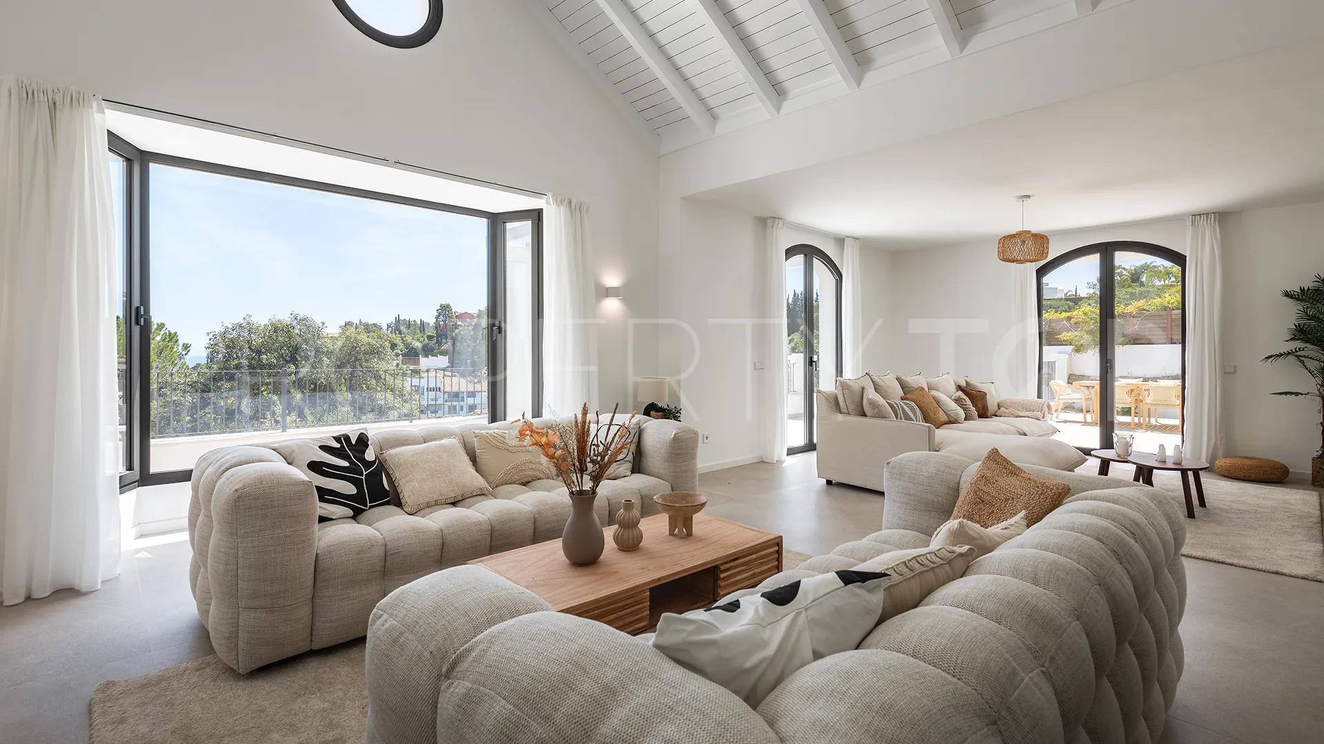 Villa in El Madroñal for sale