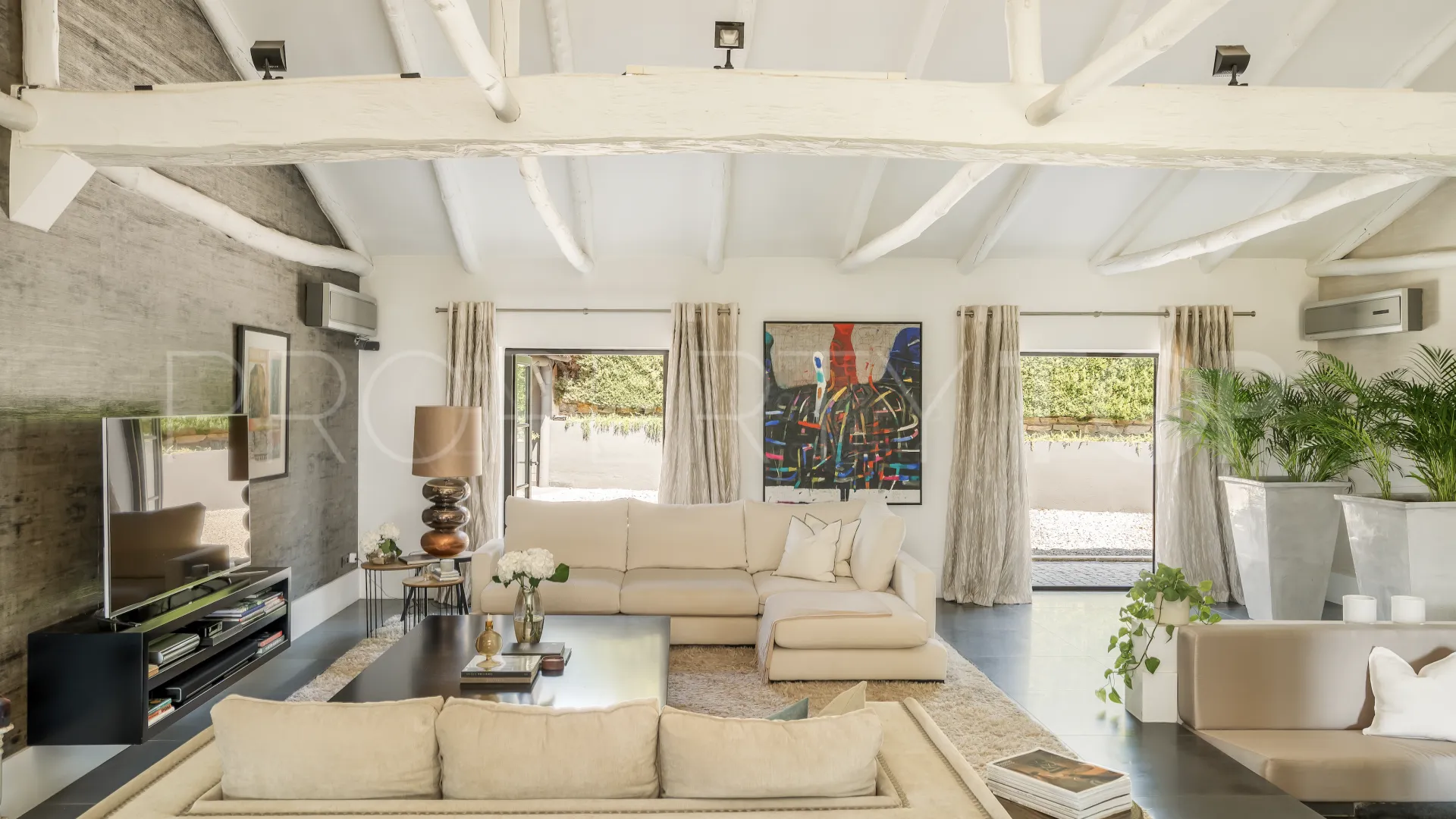 Buy Altos del Paraiso villa