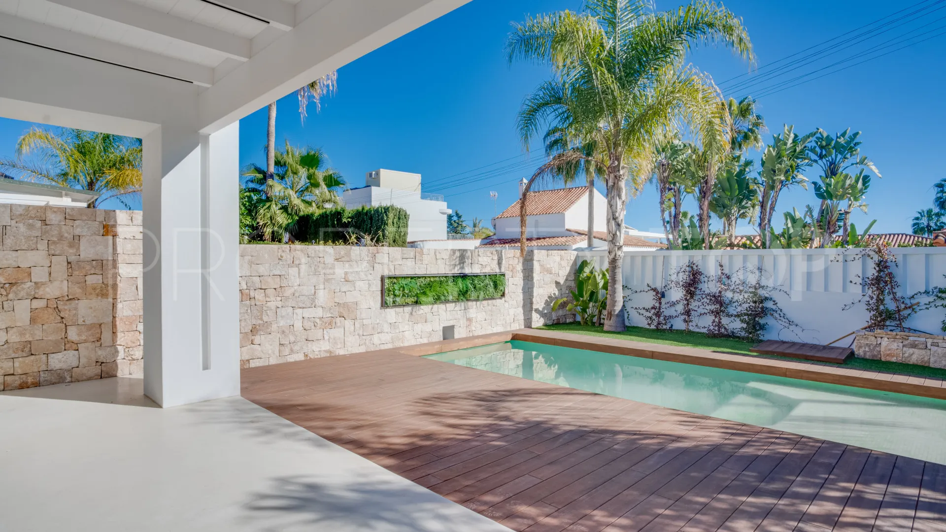 Villa en venta de 4 dormitorios en Costalita
