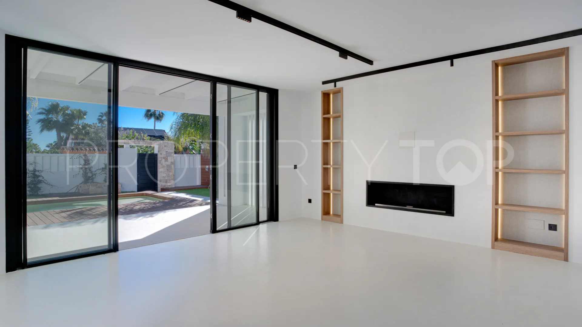 Villa en venta de 4 dormitorios en Costalita