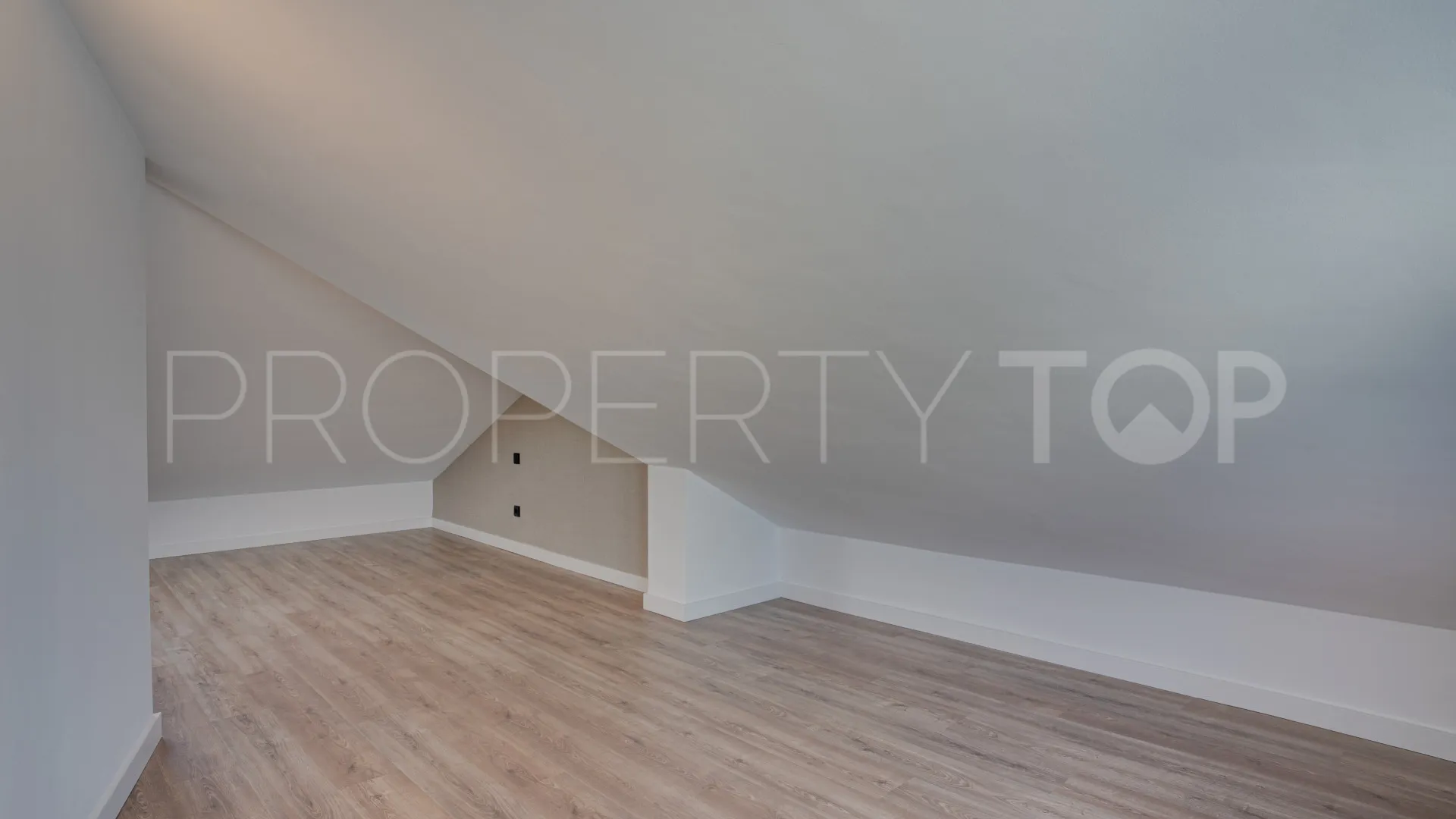 Villa en venta de 4 dormitorios en Costalita