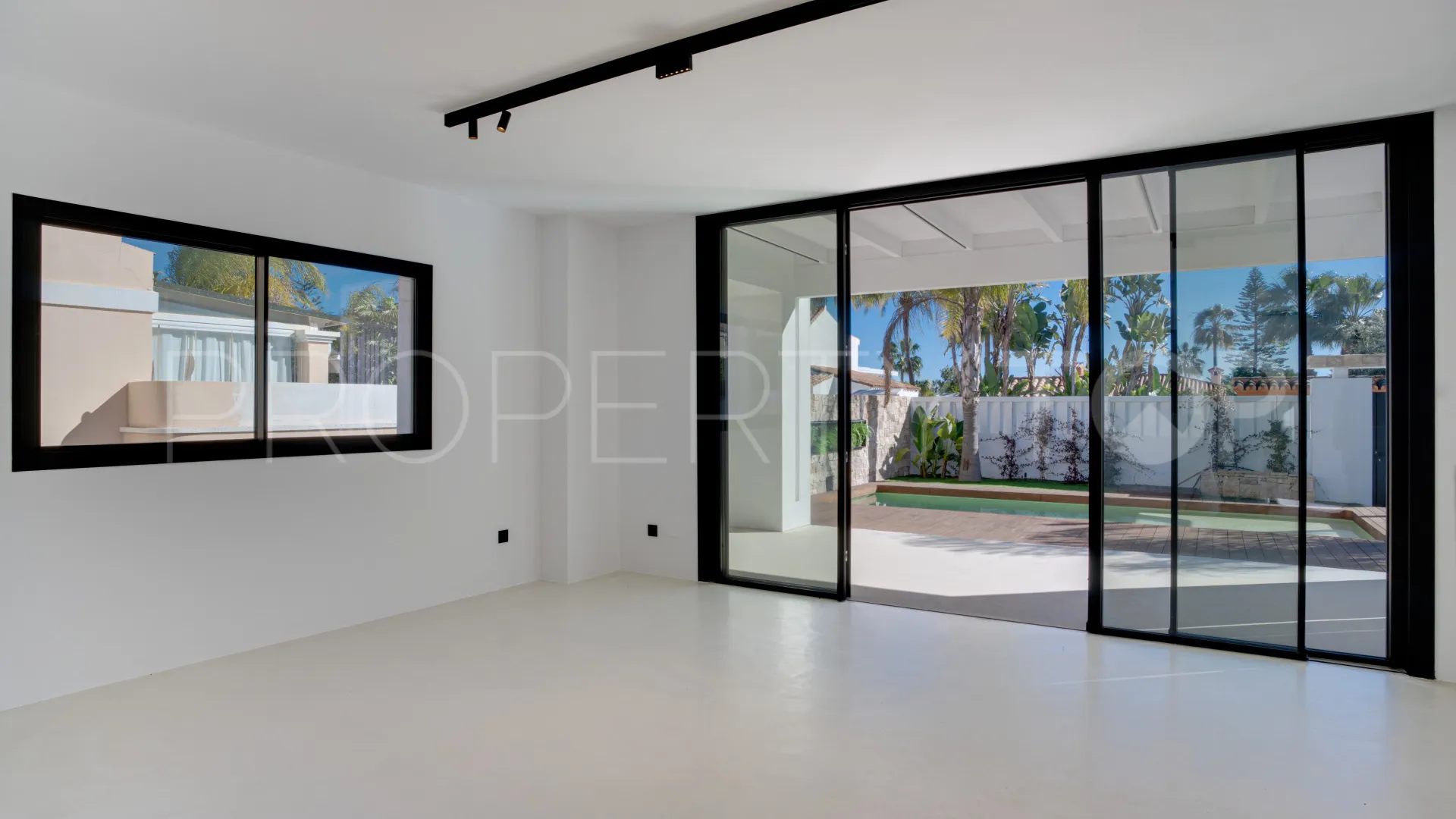 Villa en venta de 4 dormitorios en Costalita