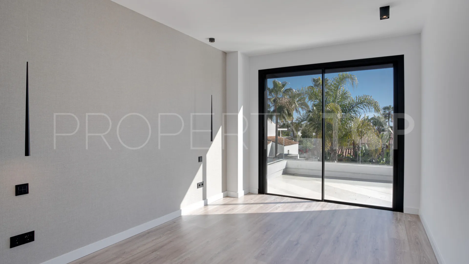 Villa en venta de 4 dormitorios en Costalita