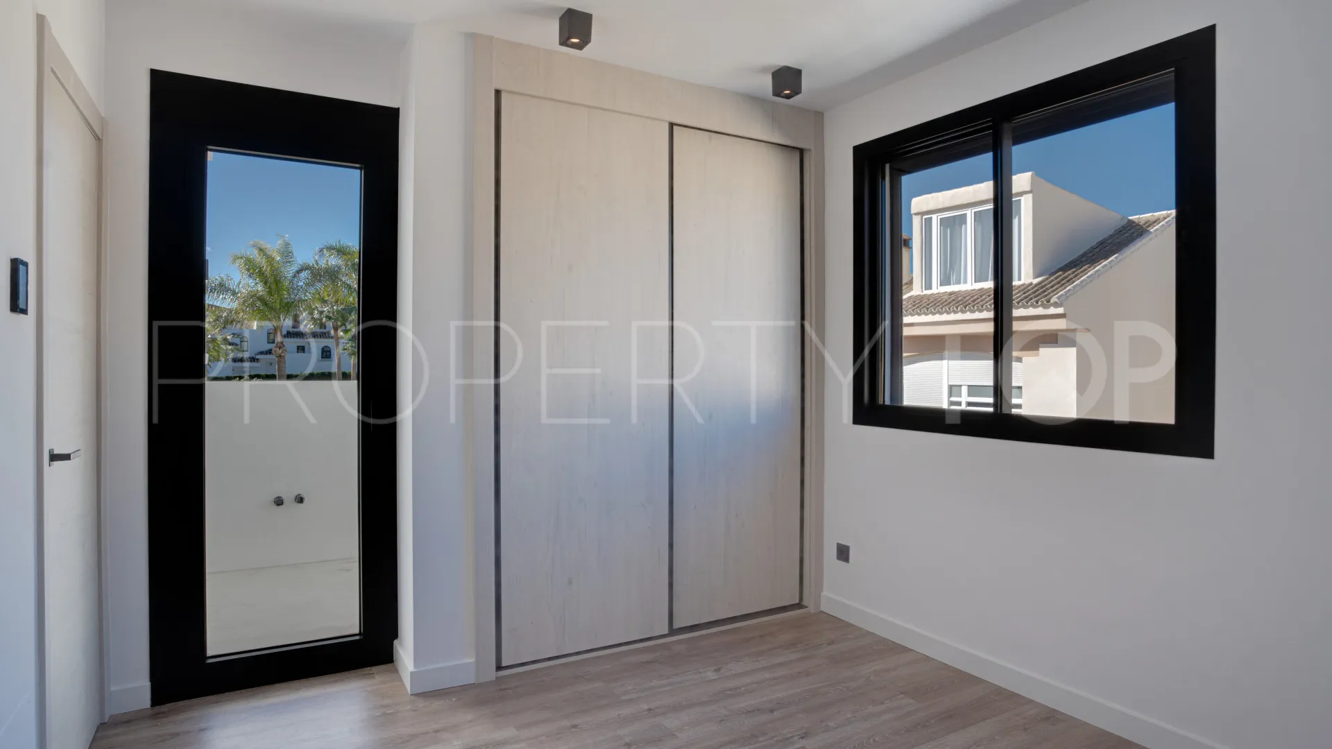 Villa en venta de 4 dormitorios en Costalita