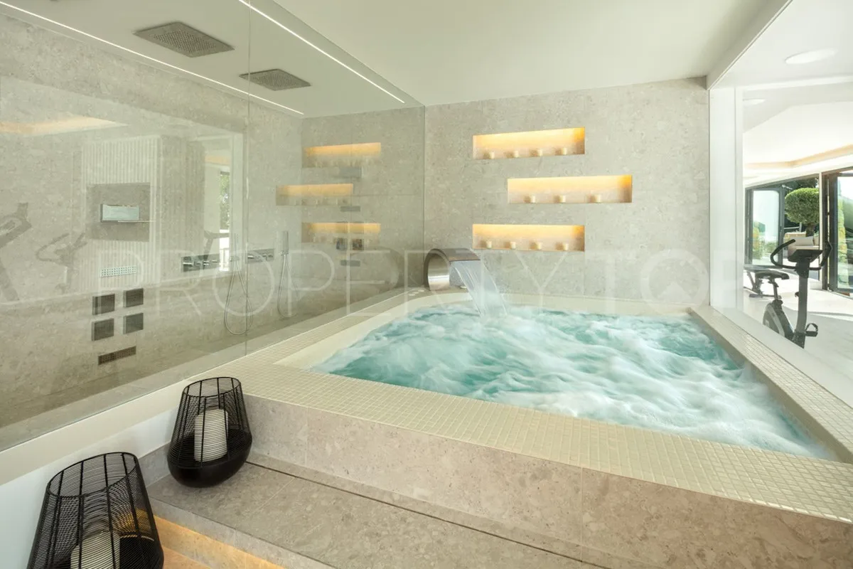 For sale villa in La Cerquilla with 5 bedrooms
