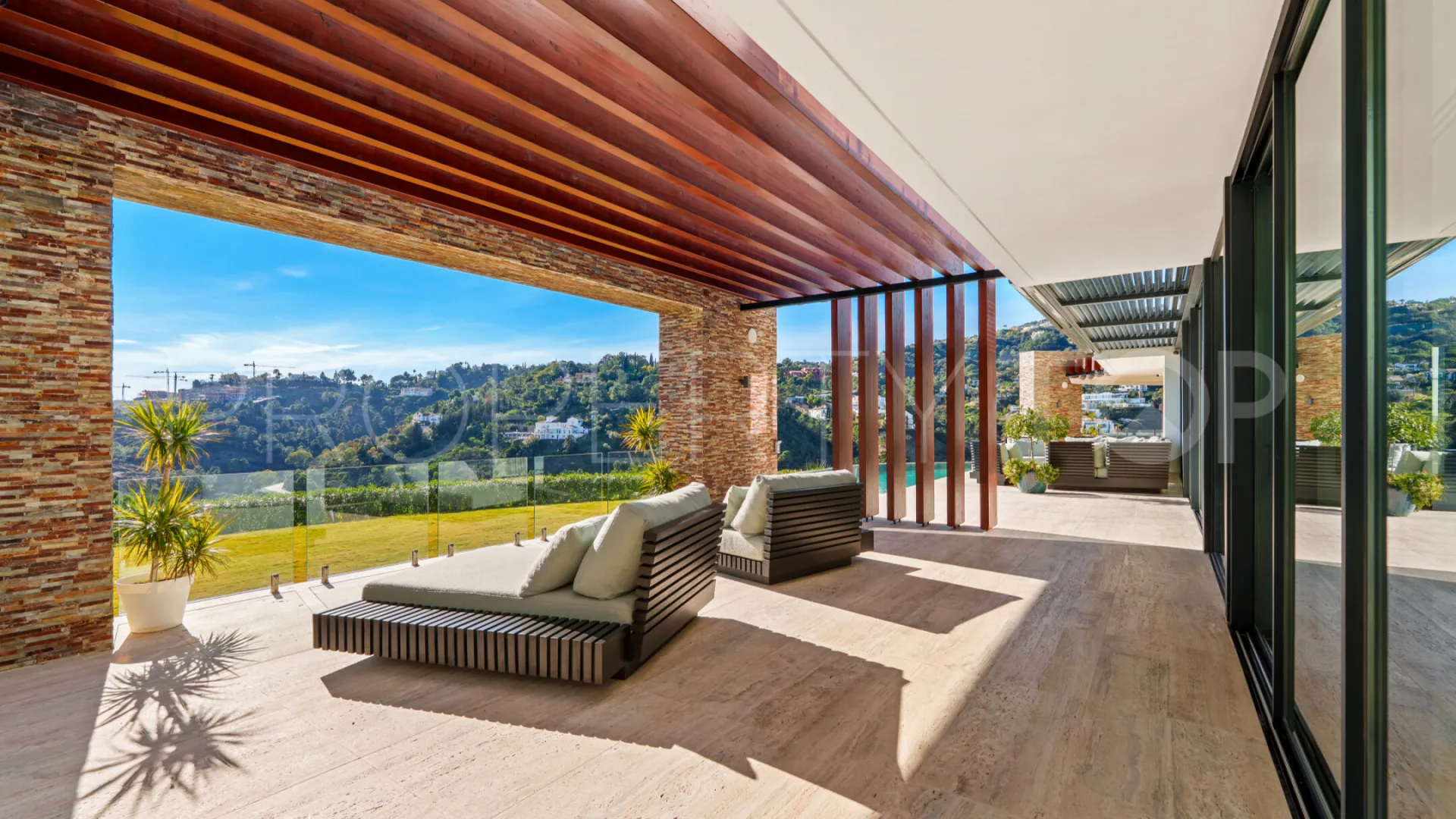 Villa de 5 dormitorios en venta en El Madroñal