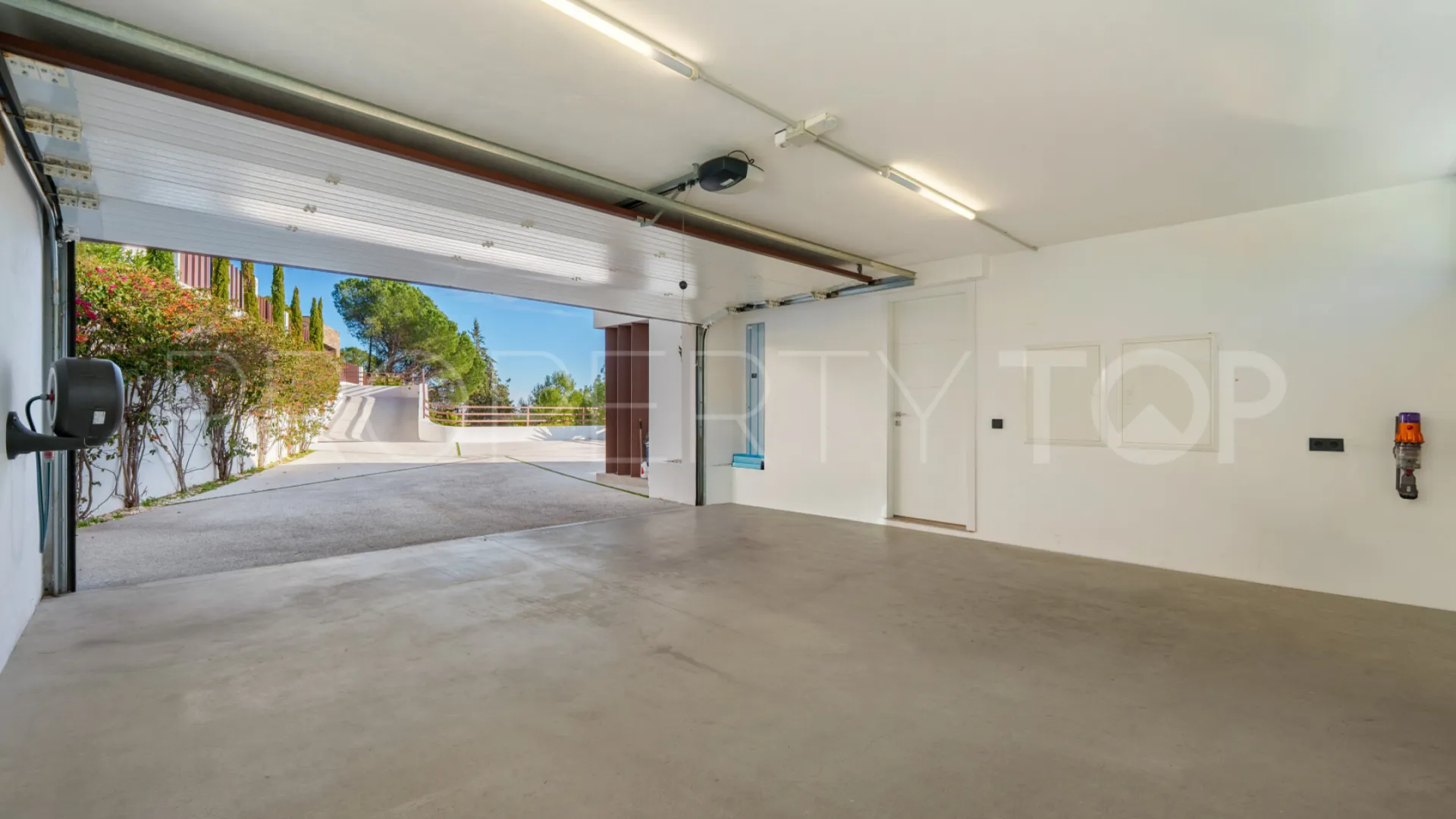 Villa de 5 dormitorios en venta en El Madroñal