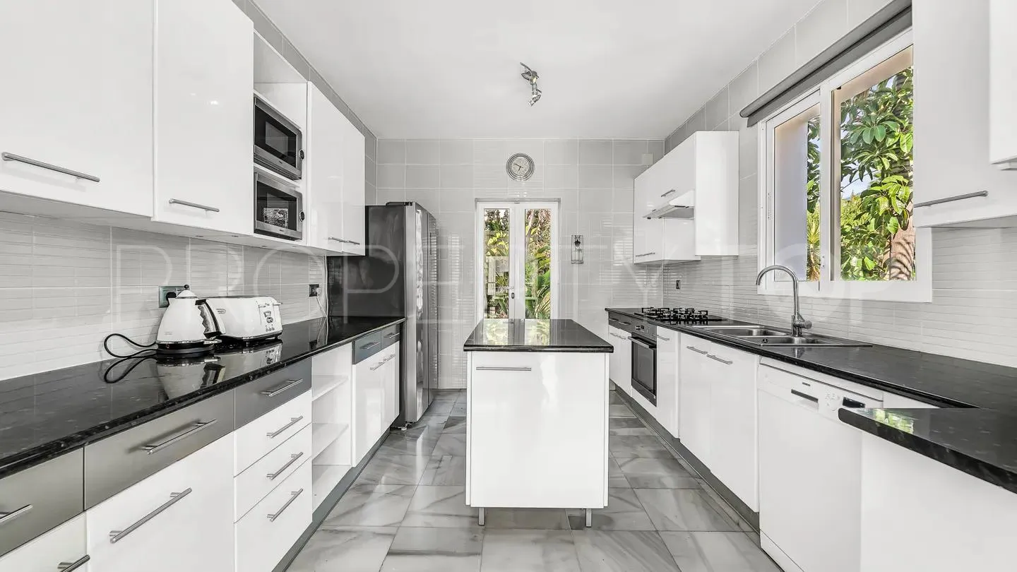 For sale Las Brisas 8 bedrooms villa