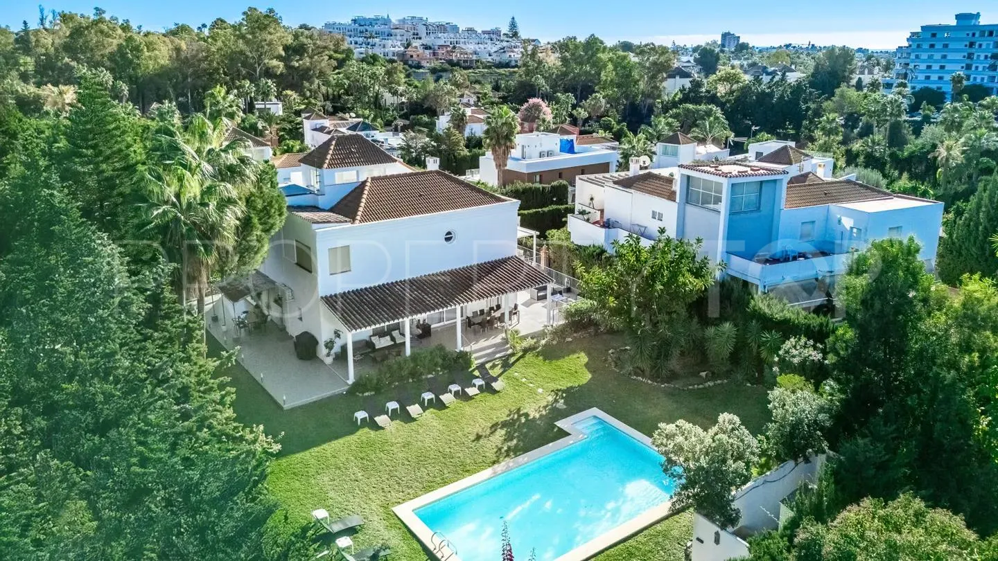 For sale Las Brisas 8 bedrooms villa