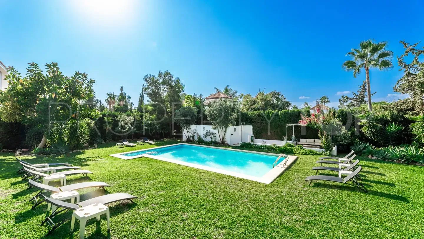 For sale Las Brisas 8 bedrooms villa