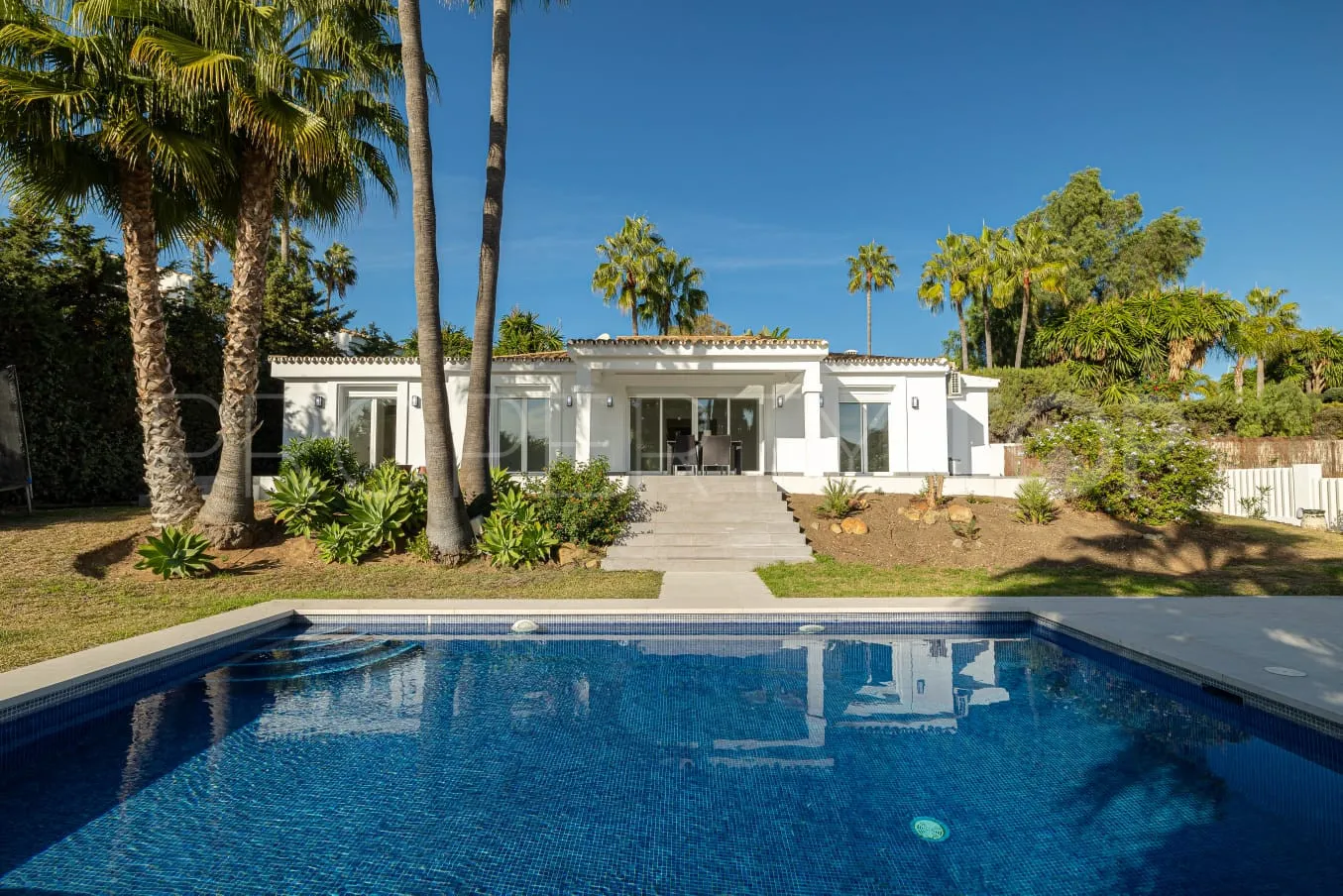 Villa a la venta en Atalaya