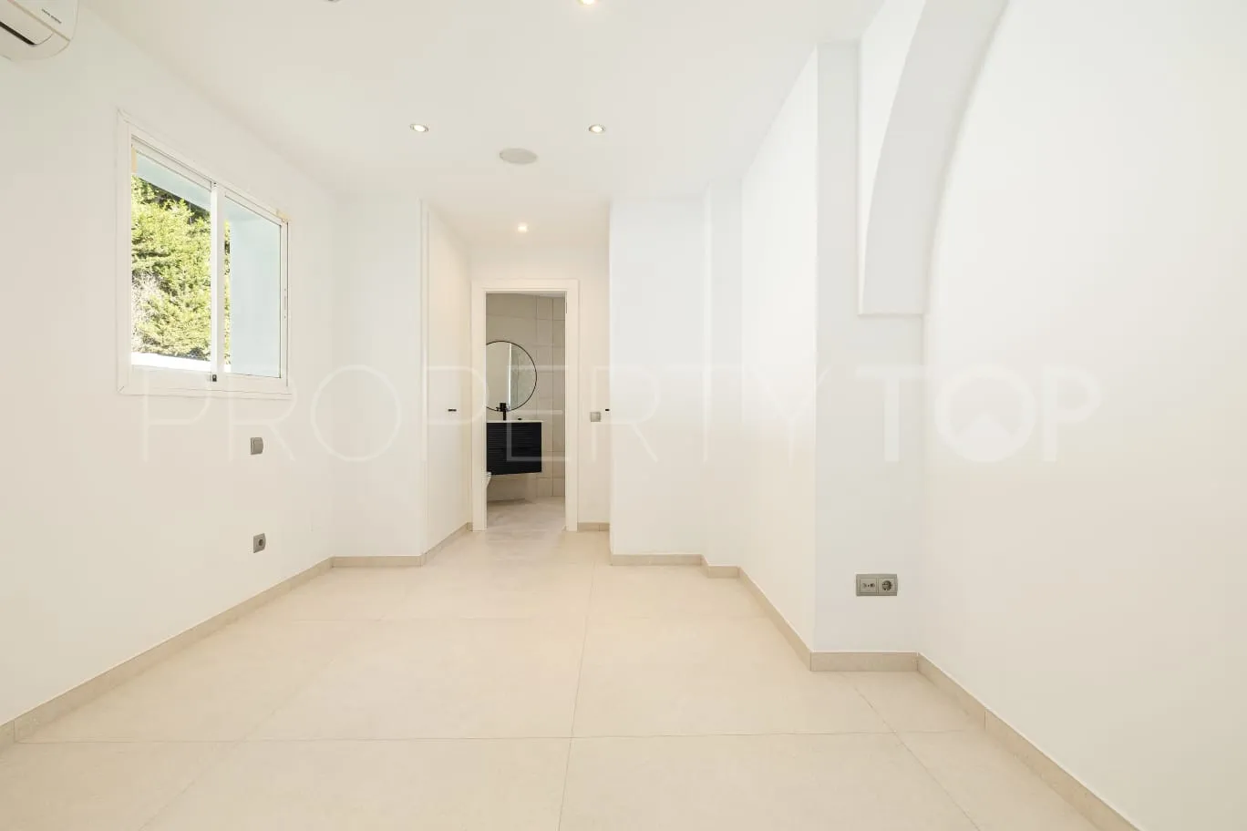 Villa a la venta en Atalaya