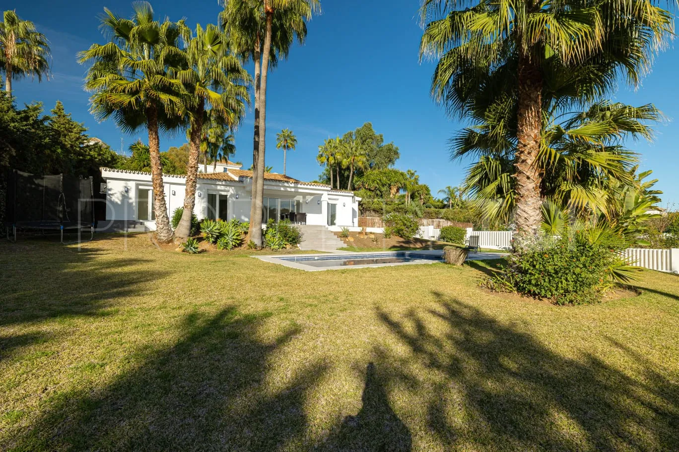 Villa a la venta en Atalaya